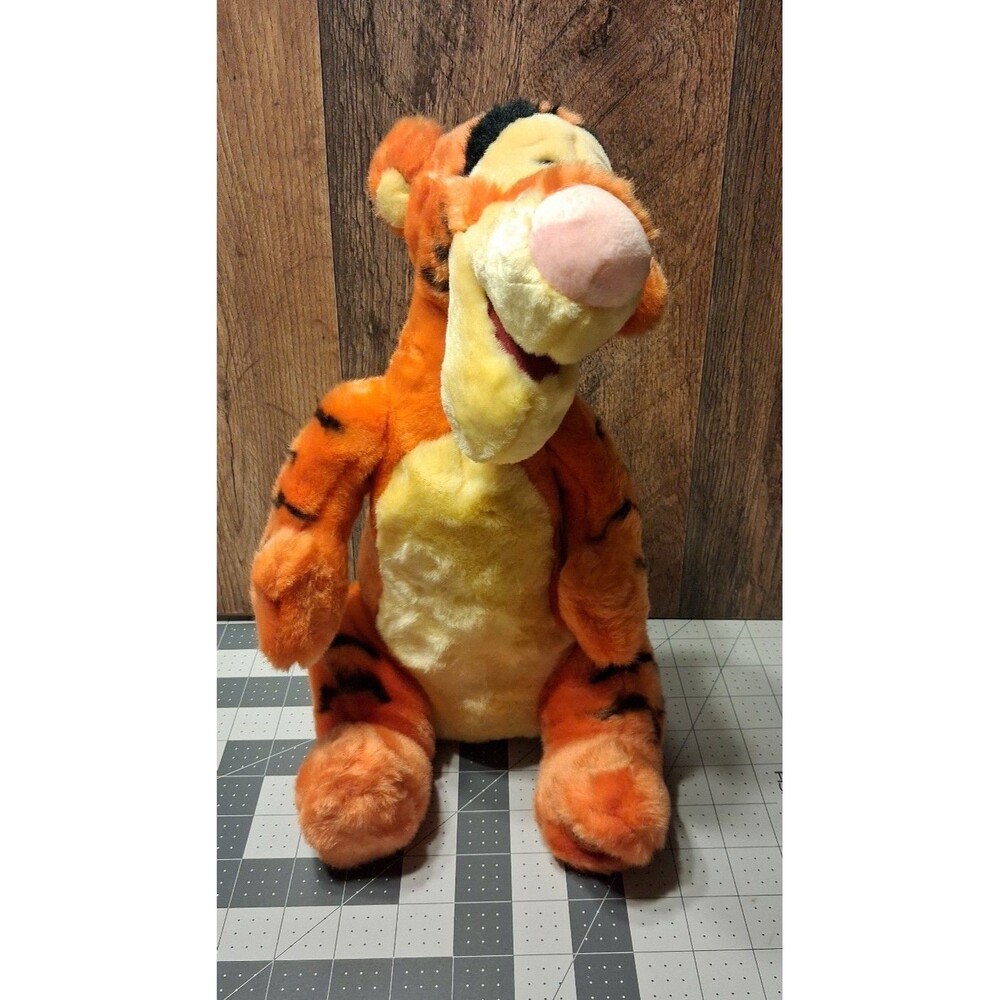 Authenic Disney Store exclusive Tigger Plush Stuffed Animal toy Winnie Pooh